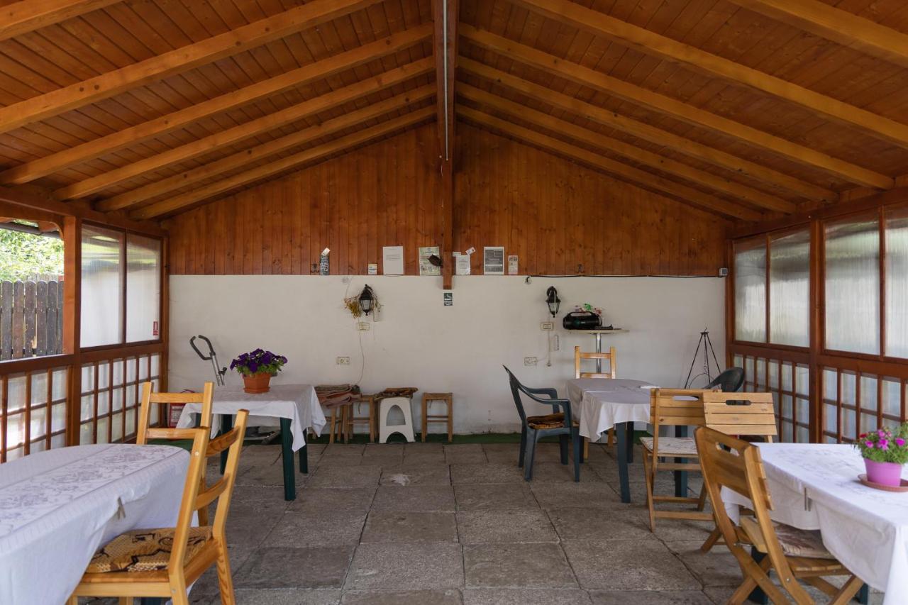 Pensiunea Montan Buşteni Esterno foto
